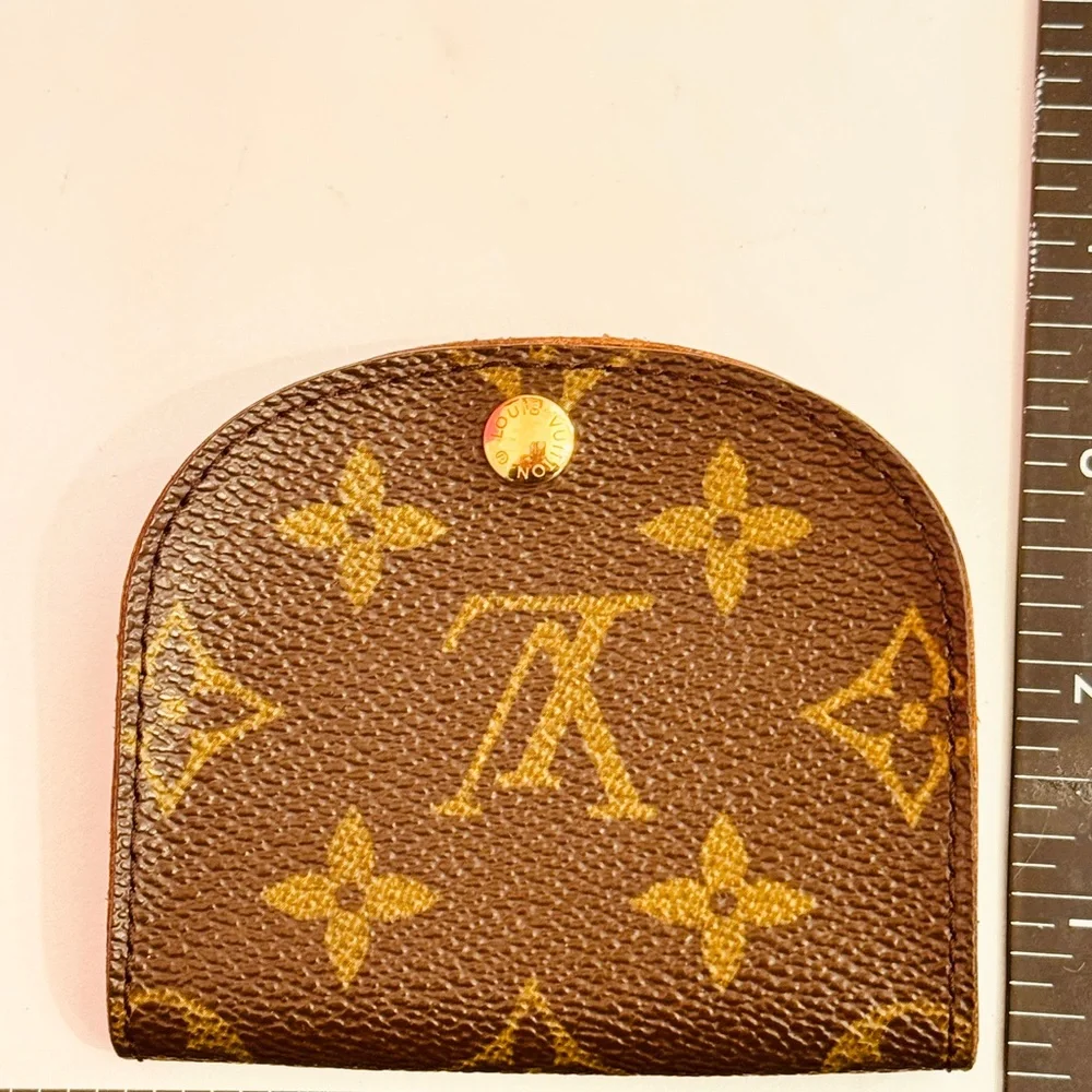 Louis Vuitton Brown Monogram Coin Purse - Picture 8 of 12